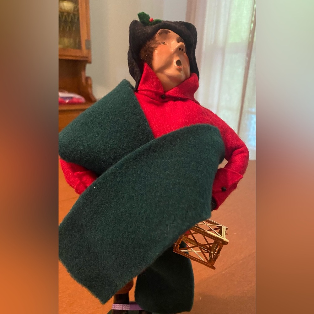 Byers Choice Caroler
